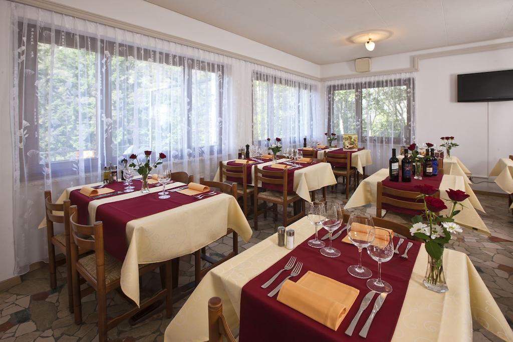 Hotel Al Lago Vogorno Екстериор снимка